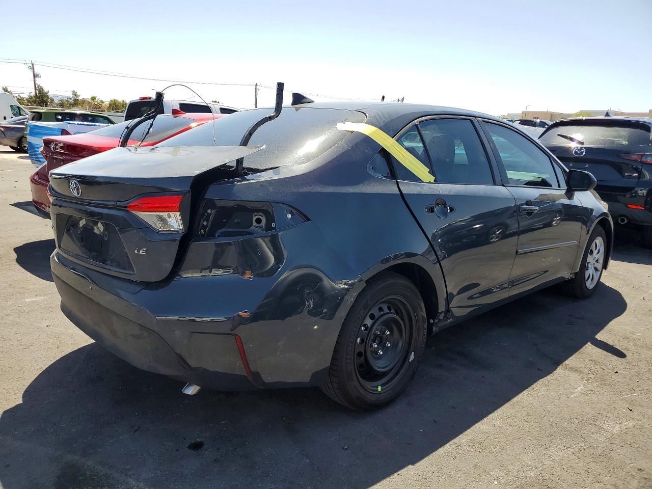 2026 Toyota Corolla Le - zdjęcie 3