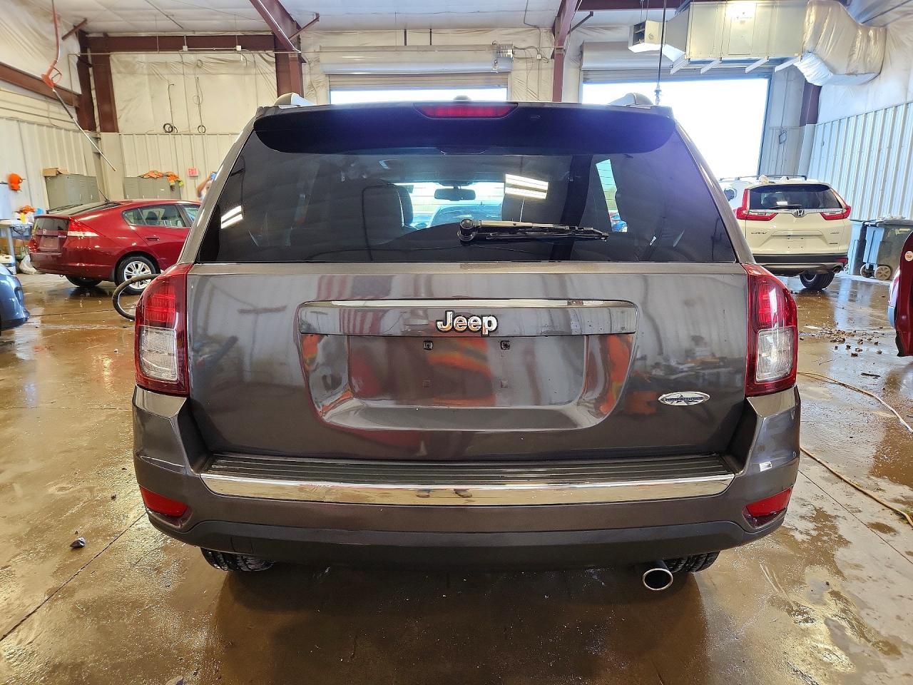 2016 Jeep Compass Latitude - zdjęcie 6