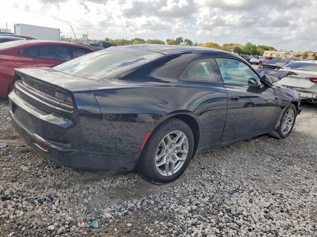 2025 Dodge Charger Daytona R - zdjęcie 3