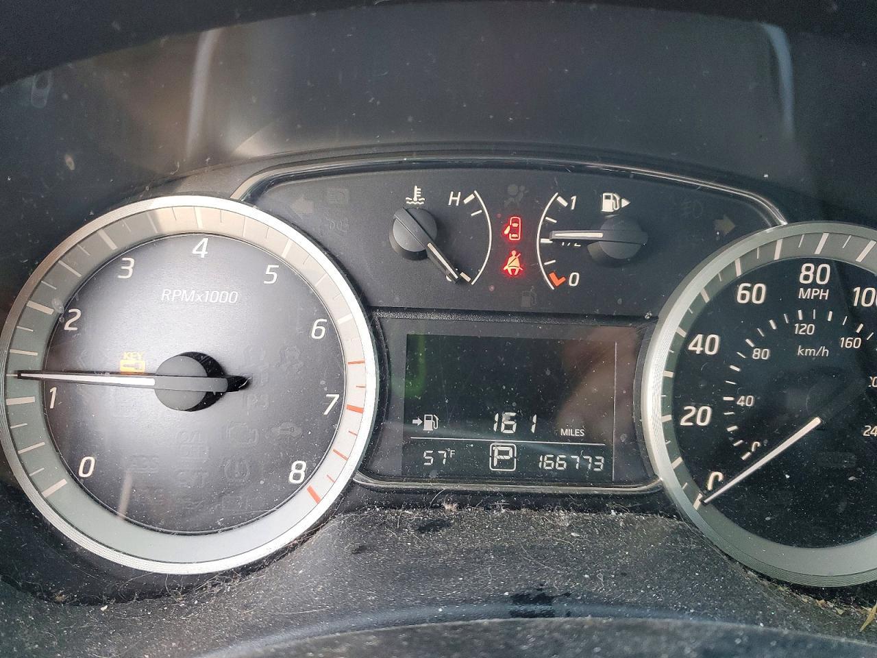 2015 Nissan Sentra S - zdjęcie 9