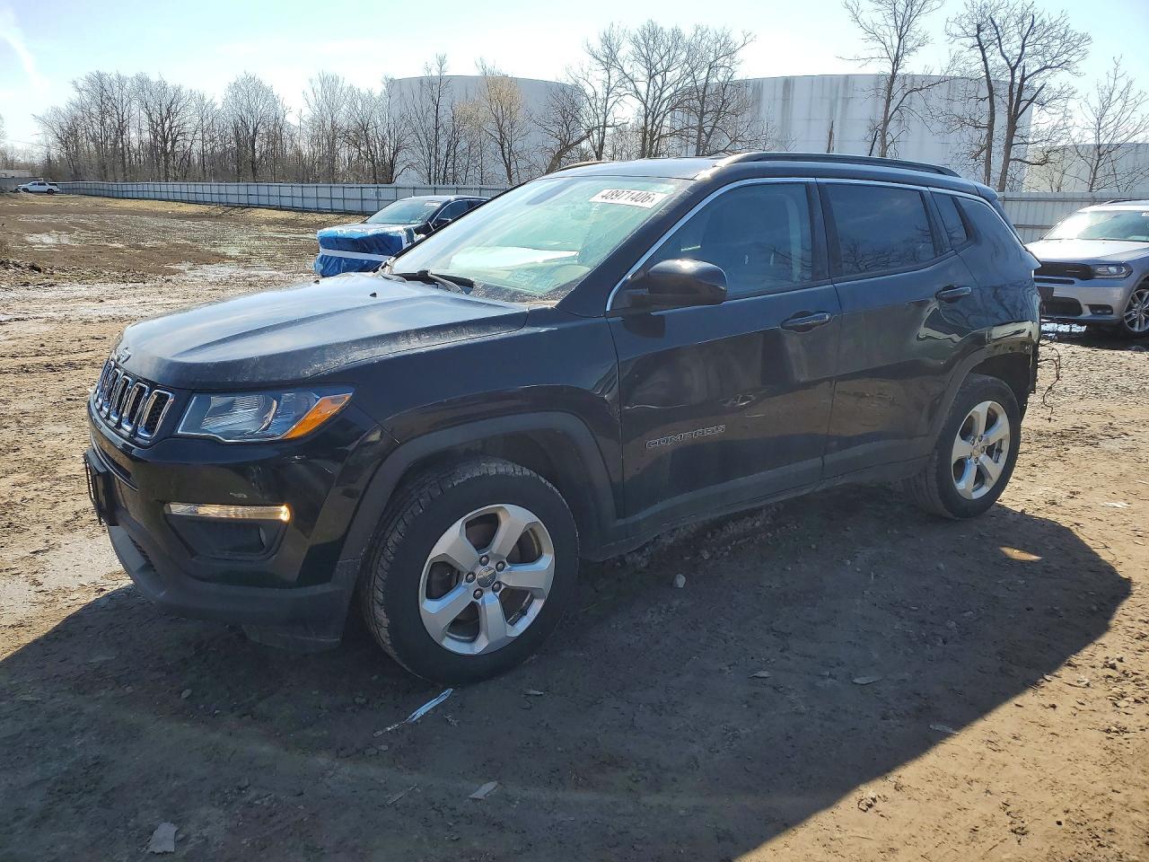 2020 Jeep Compass Latitude - zdjęcie główne