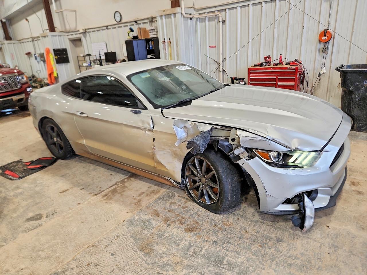 2016 Ford Mustang - zdjęcie 4
