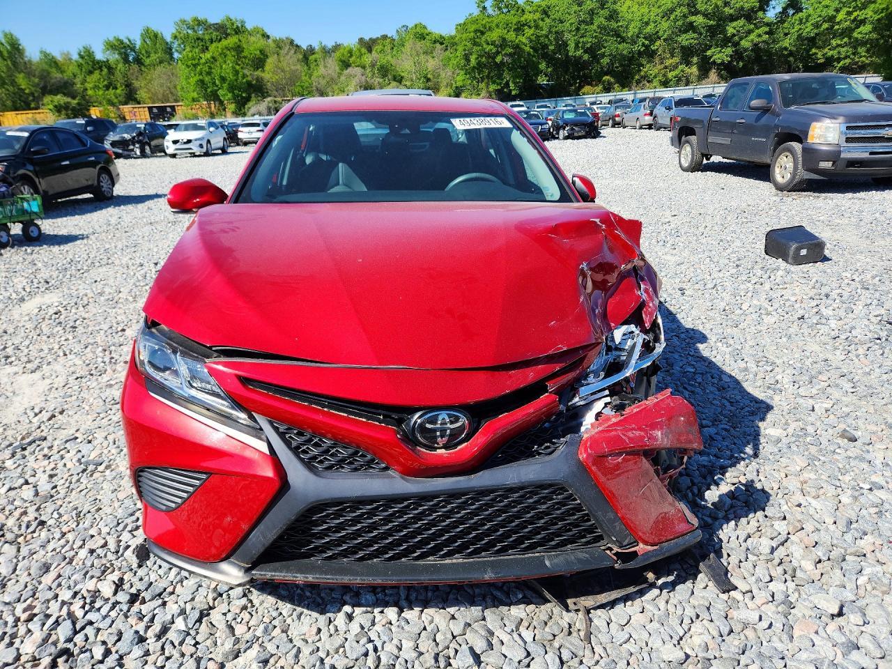 2020 Toyota Camry Se - zdjęcie 5