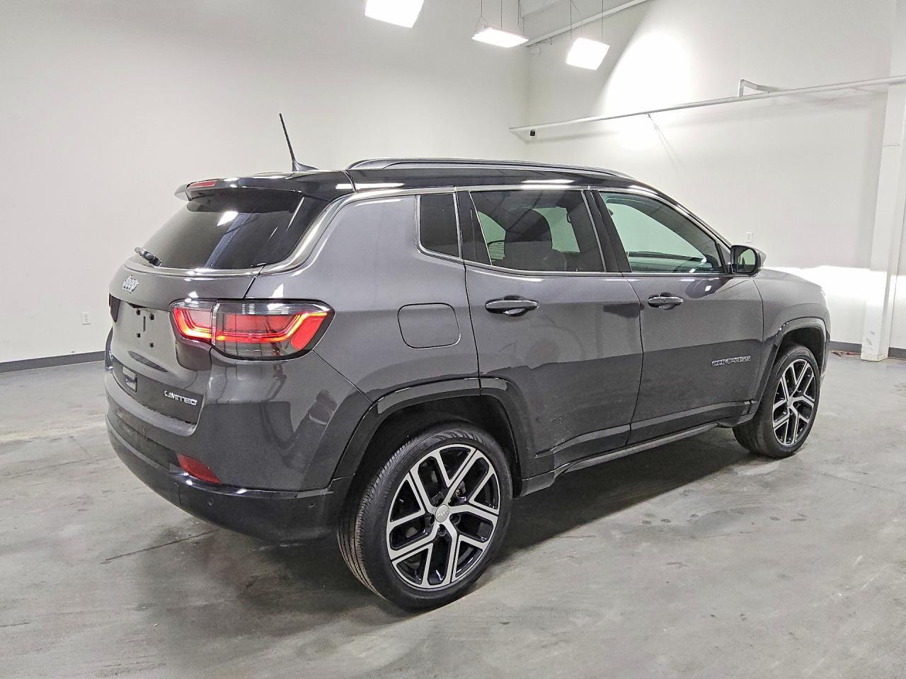 2024 Jeep Compass Limited - zdjęcie 3