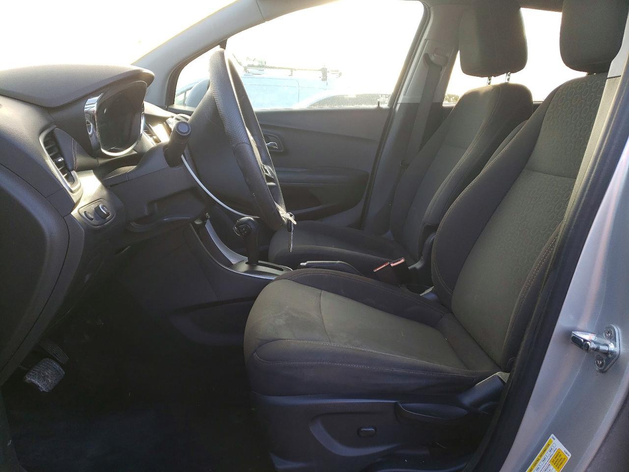 2020 Chevrolet Trax Ls - zdjęcie 7