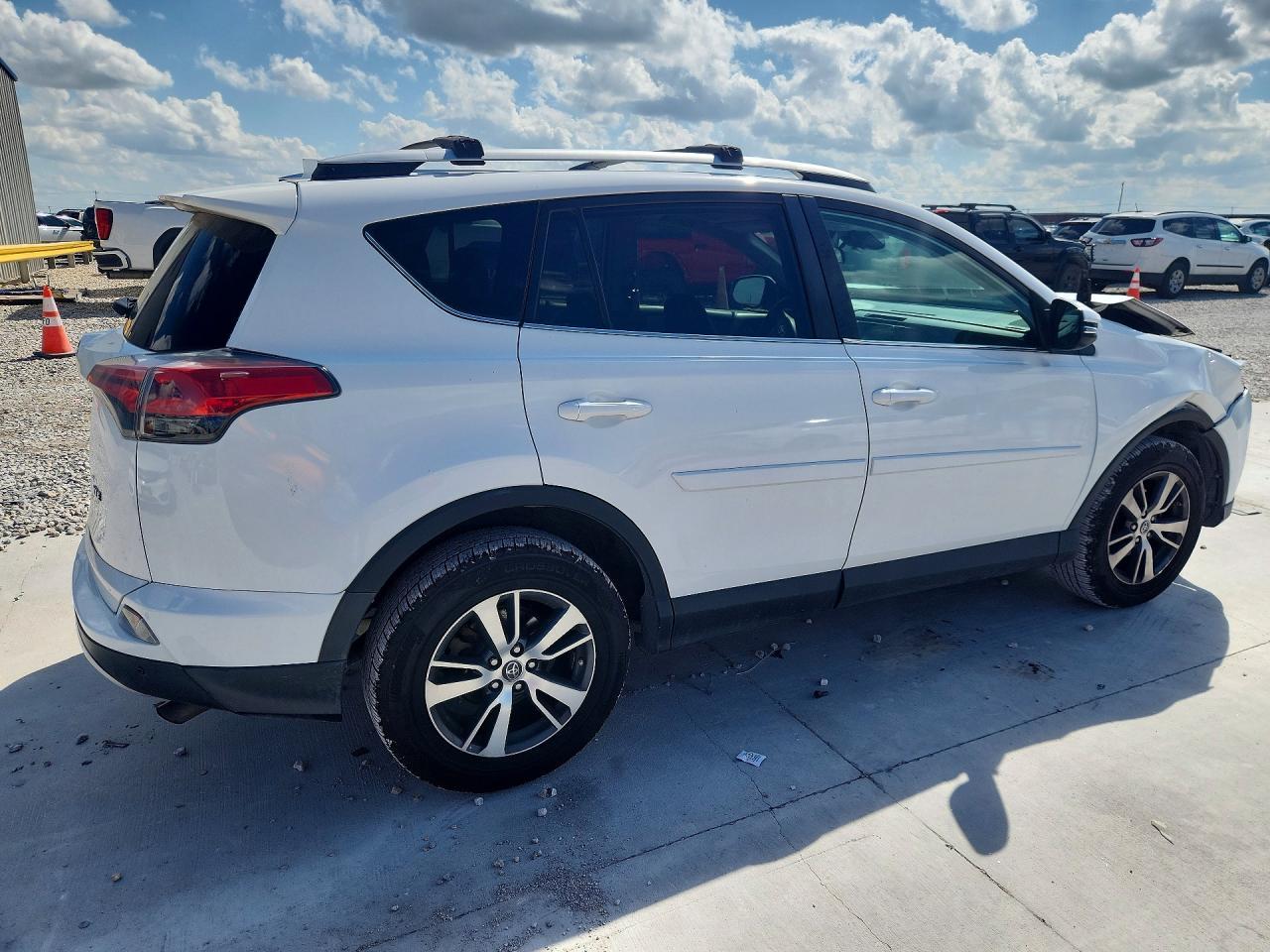 2016 Toyota Rav4 Xle - zdjęcie 3