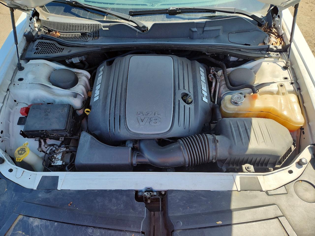 2016 Dodge Challenger R - zdjęcie 12