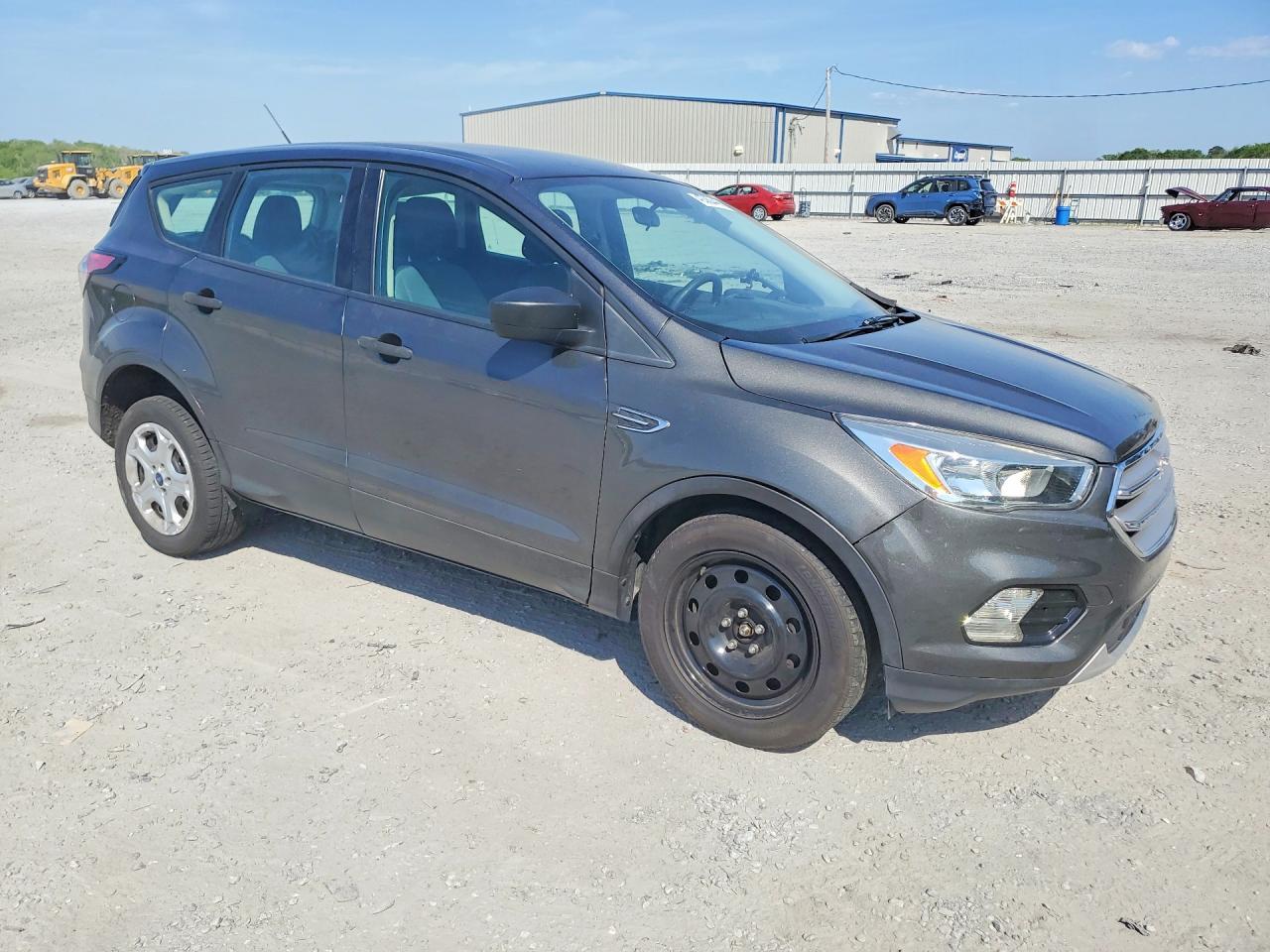 2017 Ford Escape S - zdjęcie 4
