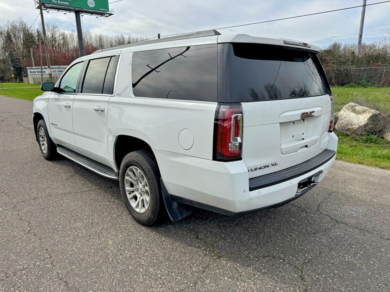 2017 GMC Yukon Xl K1500 Slt - zdjęcie 3