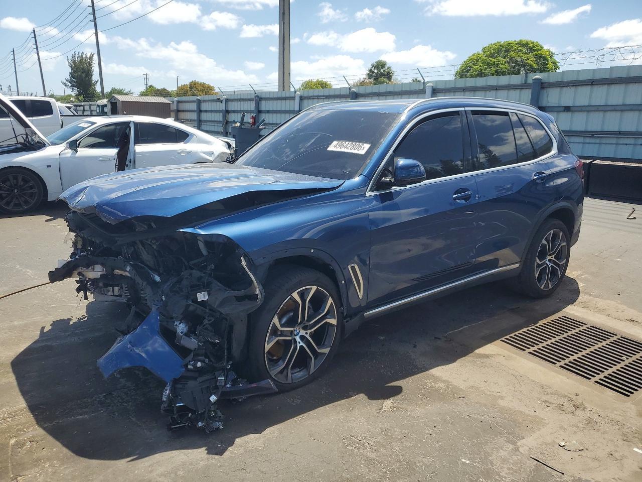 2022 BMW X5 Sdrive 40I - zdjęcie główne