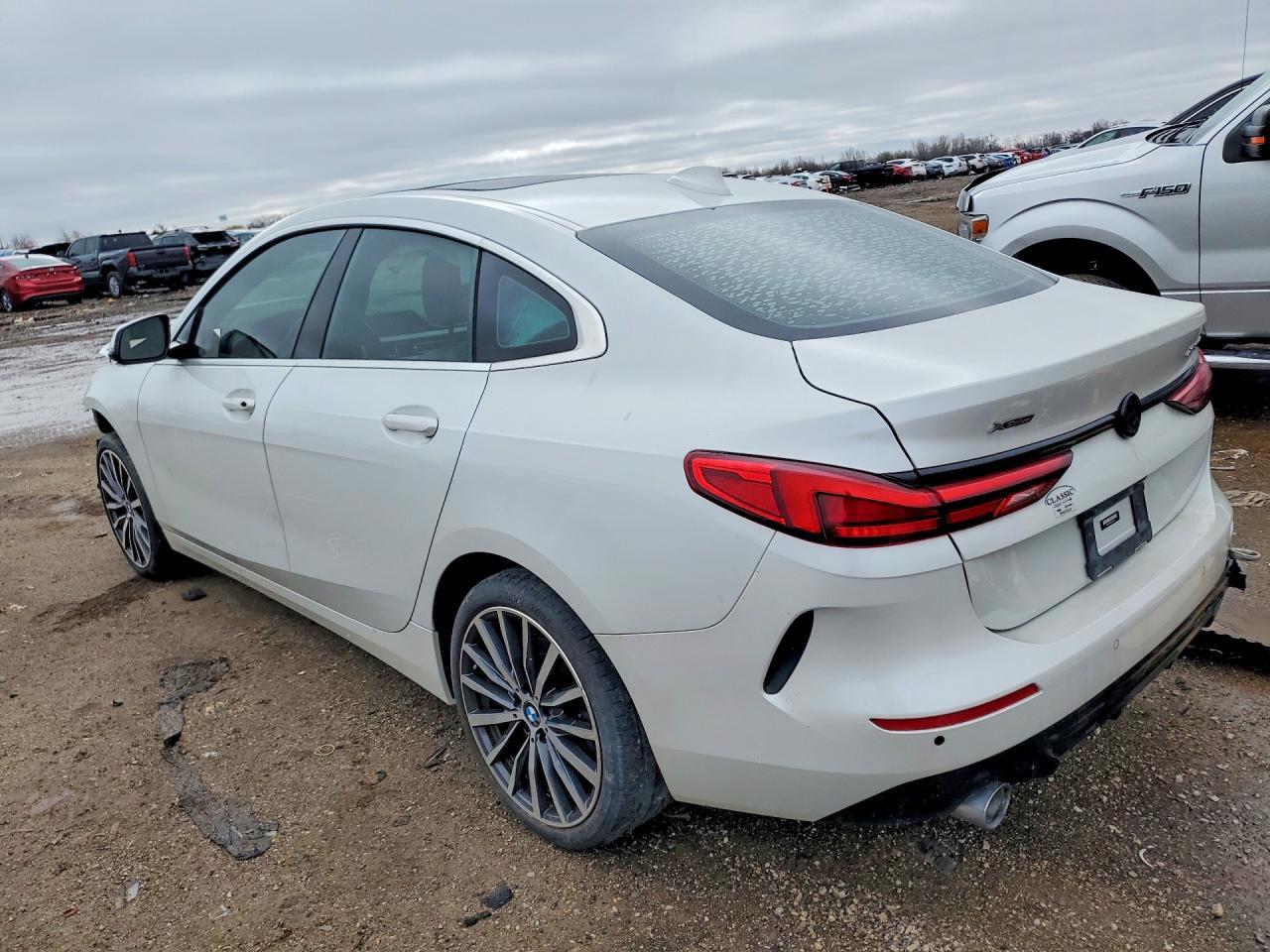 2021 BMW 228Xi - zdjęcie 2