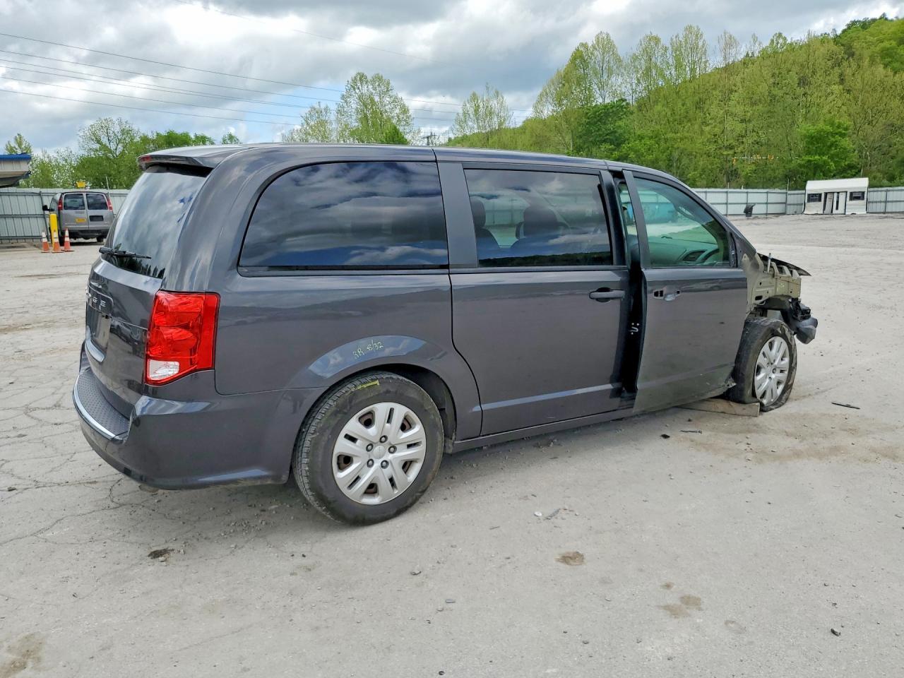 2019 Dodge Grand Caravan Se - zdjęcie 3