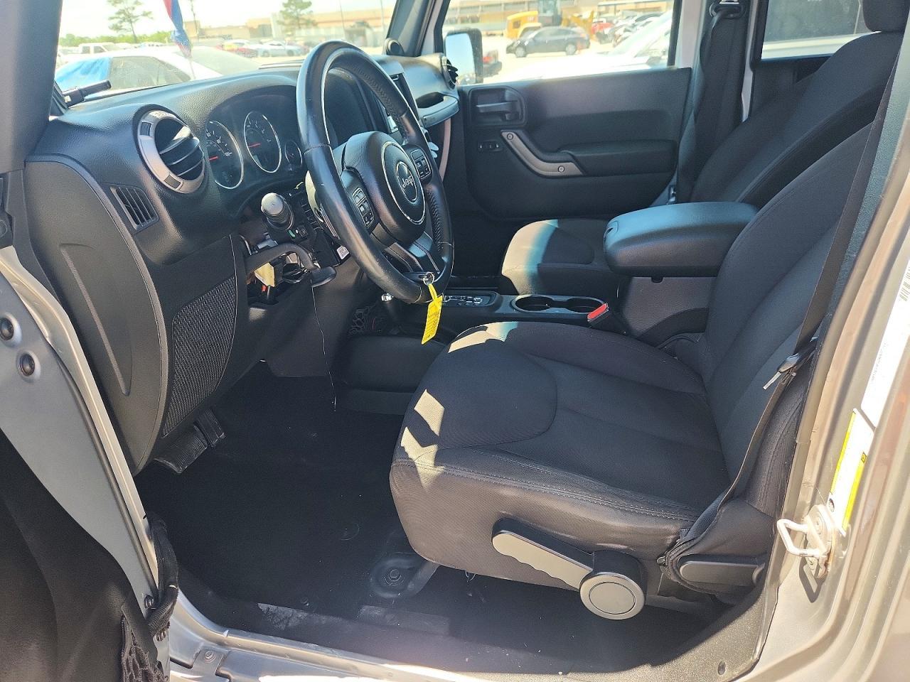 2014 Jeep Wrangler Unlimited Sport - zdjęcie 7