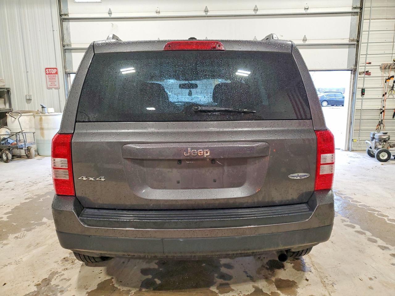 2015 Jeep Patriot Latitude - zdjęcie 6