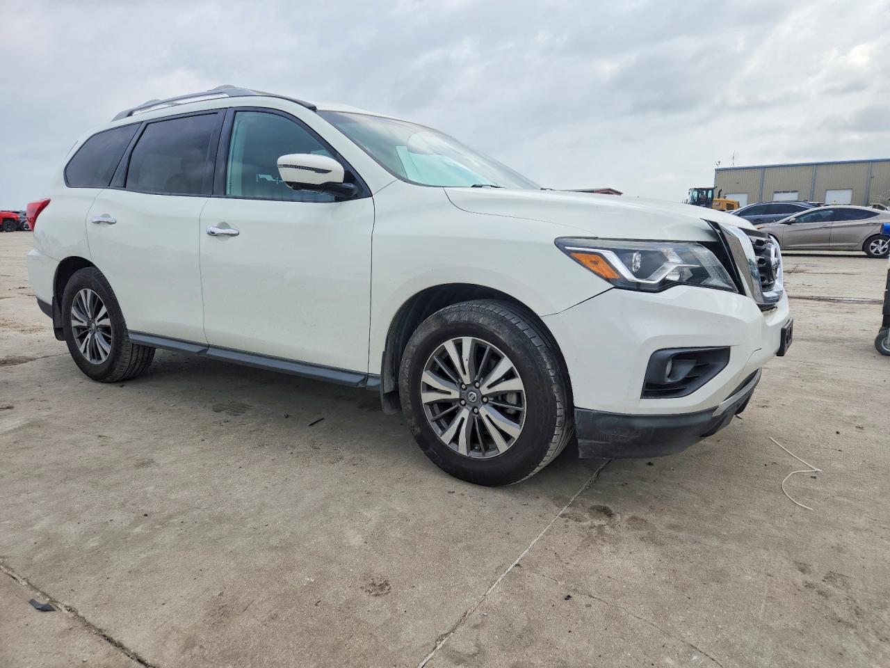 2017 Nissan Pathfinder Sl - zdjęcie 4