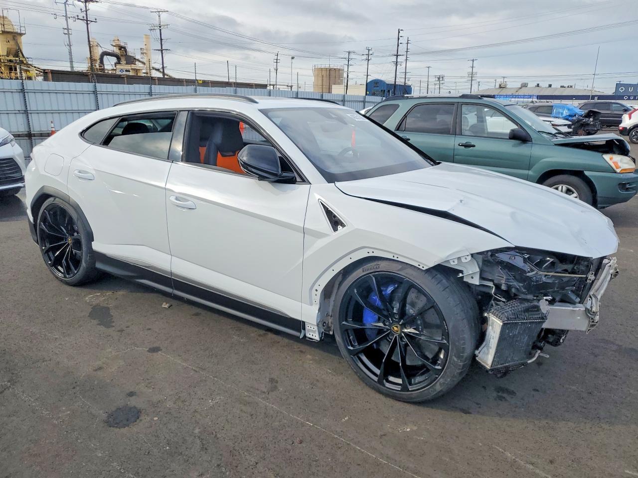 2021 Lamborghini Urus - zdjęcie 4