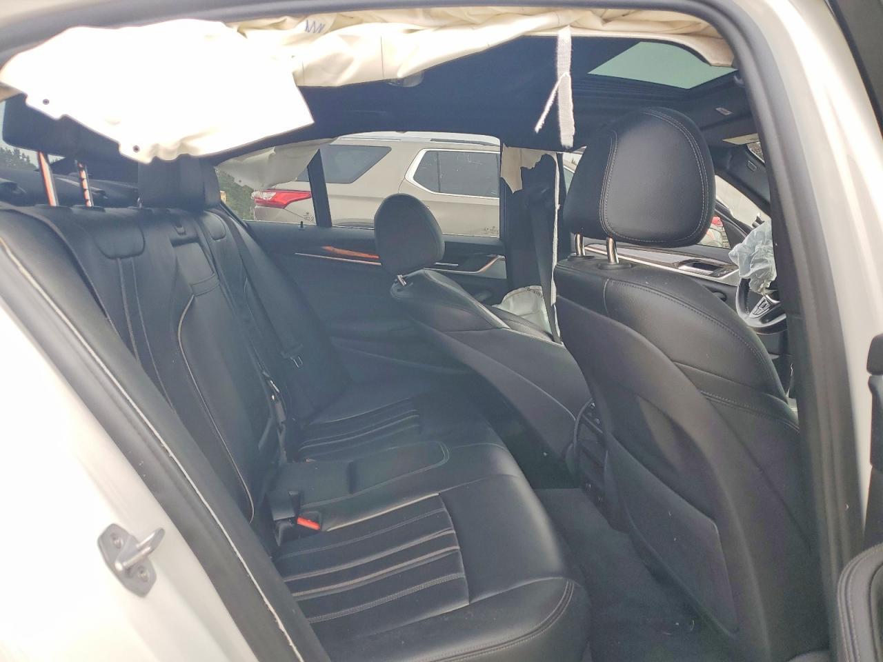 2018 BMW 530 I - zdjęcie 10