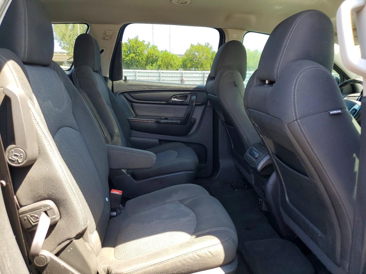 2016 Chevrolet Traverse Lt - zdjęcie 11