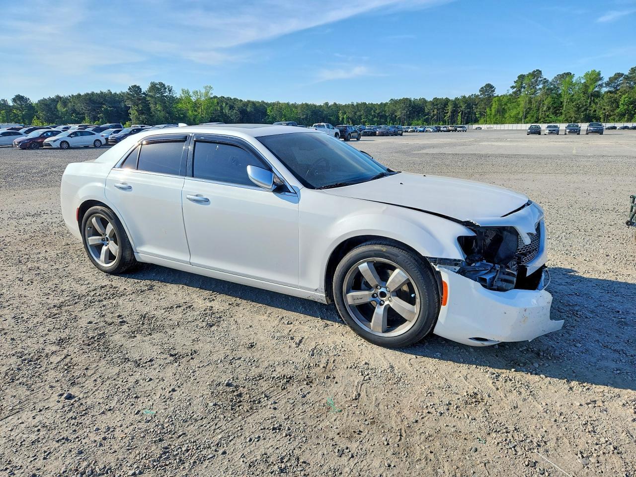 2015 Chrysler 300C Platinum - zdjęcie 4
