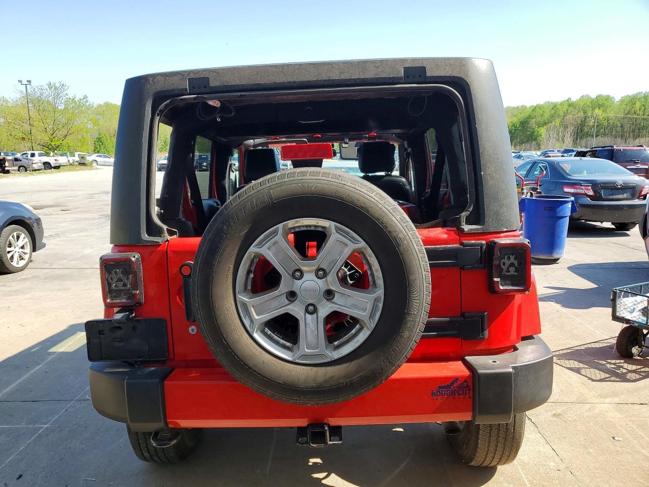 2017 Jeep Wrangler Unlimited Sahara - zdjęcie 6