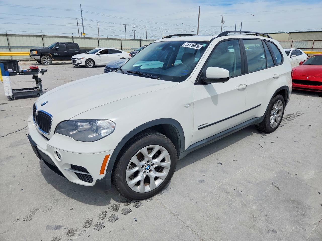 2013 BMW X5 xDrive35I - zdjęcie główne
