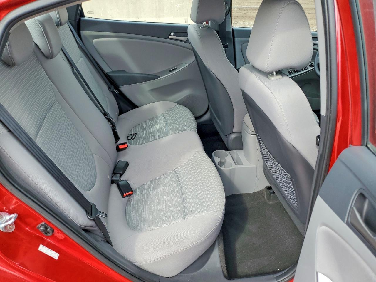 2016 Hyundai Accent Se - zdjęcie 10