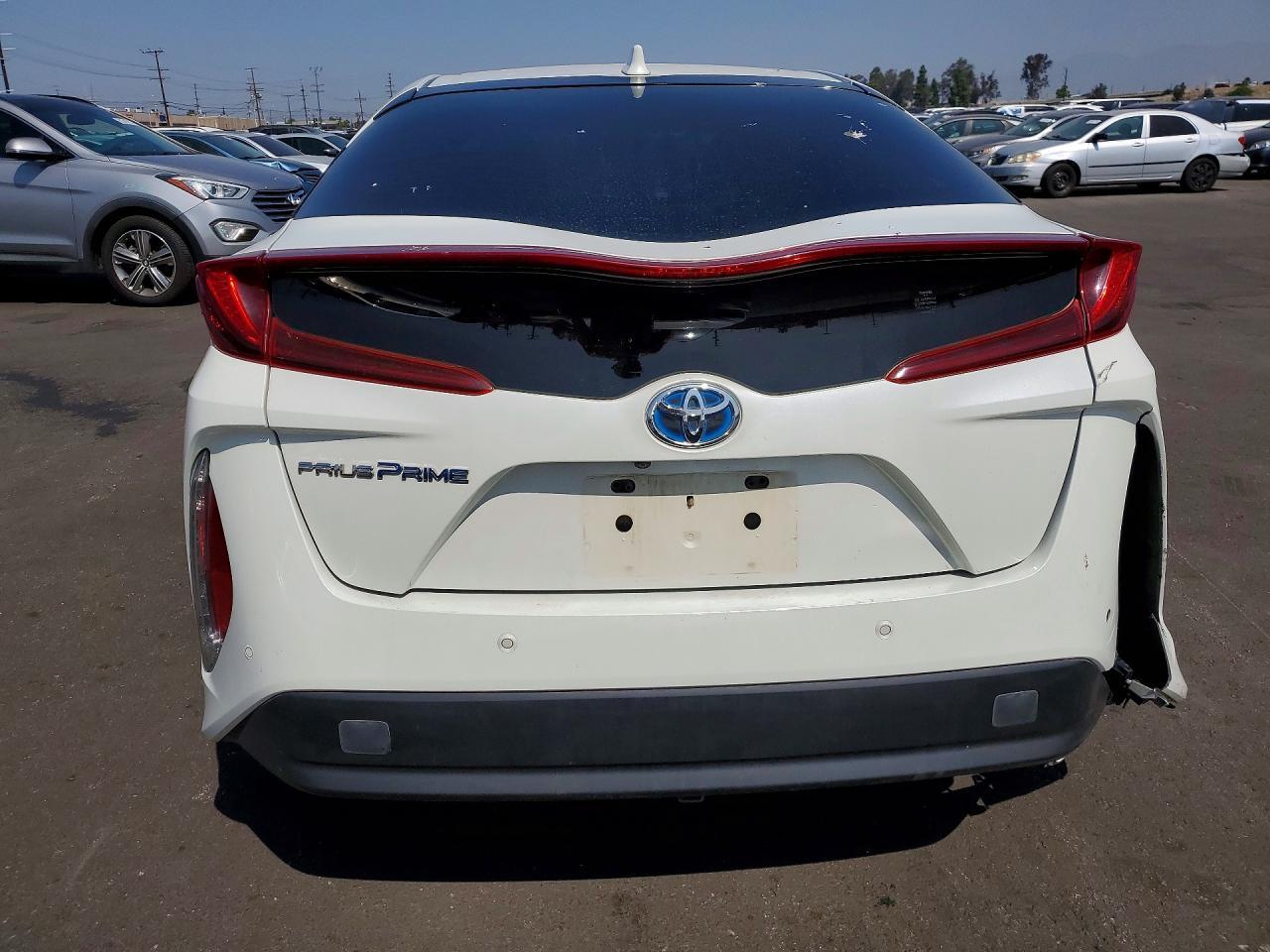 2017 Toyota Prius Prime Advanced - zdjęcie 6