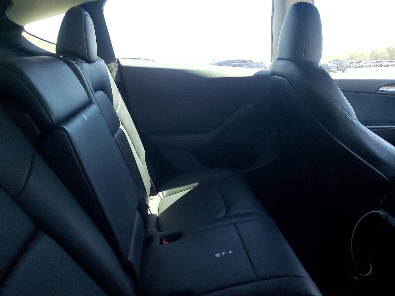 2023 Tesla Model Y - zdjęcie 11