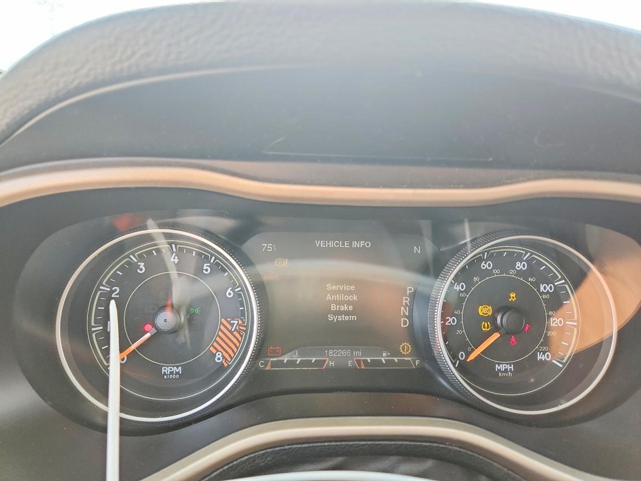 2015 Jeep Cherokee Limited - zdjęcie 9