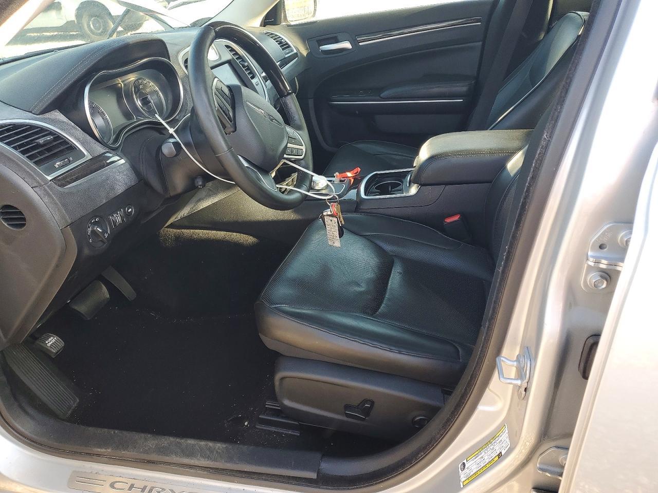 2019 Chrysler 300 Limited - zdjęcie 7