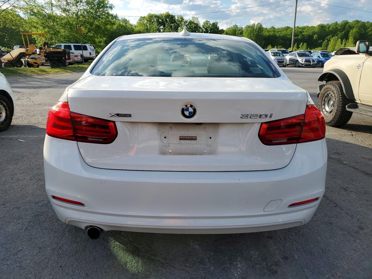 2018 BMW 320 Xi - zdjęcie 6