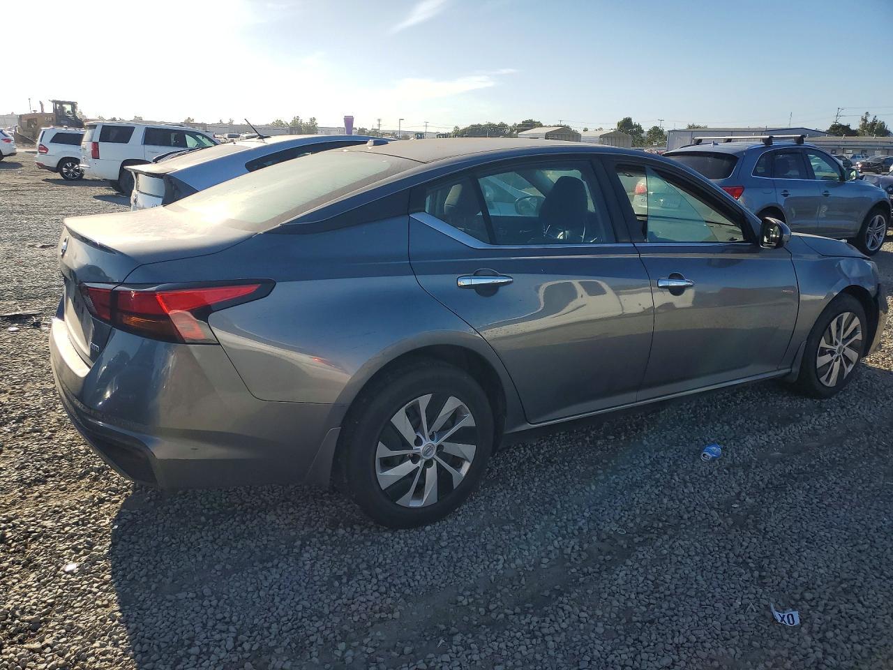 2020 Nissan Altima 2.5 S - zdjęcie 3