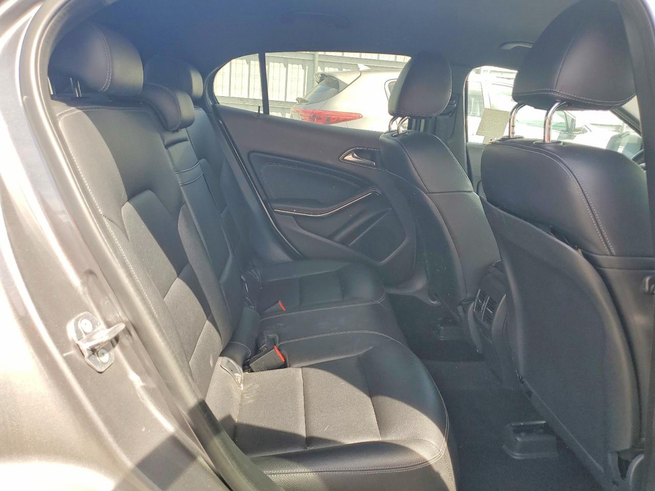 2018 Mercedes-Benz Gla 250 4Matic - zdjęcie 11