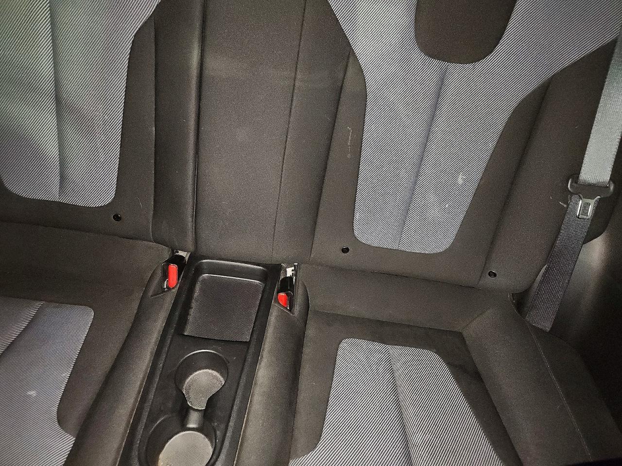 2020 Hyundai Veloster Base - zdjęcie 10