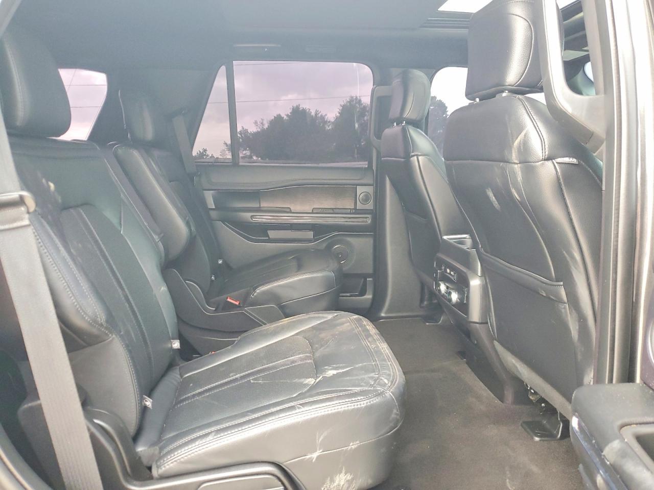 2019 Ford Expedition Limited - zdjęcie 11