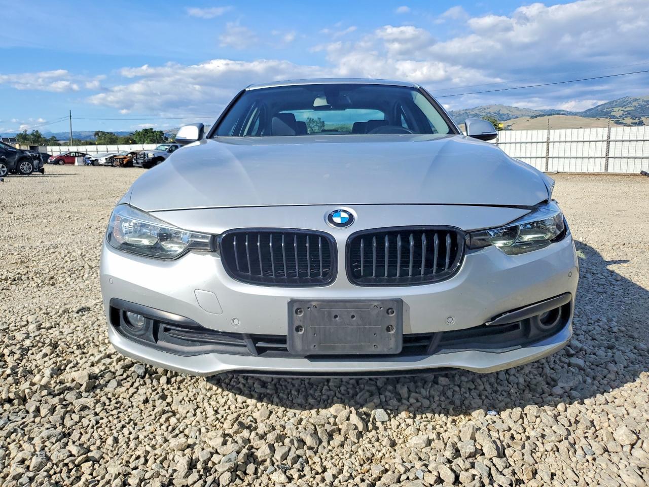 2017 BMW 320 I - zdjęcie 5