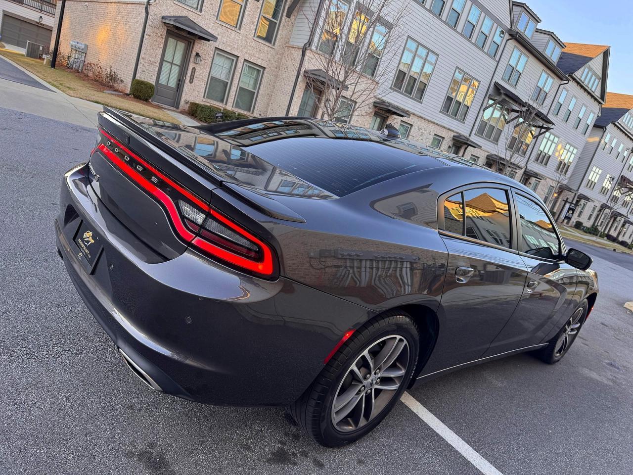 2019 Dodge Charger Sxt - zdjęcie 4
