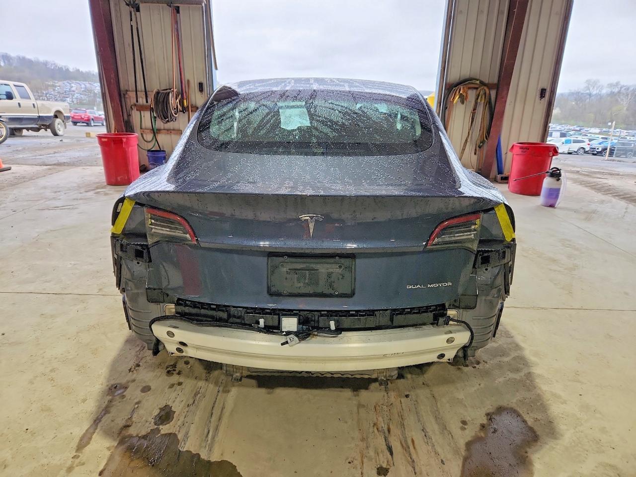 2021 Tesla Model 3 - zdjęcie 6