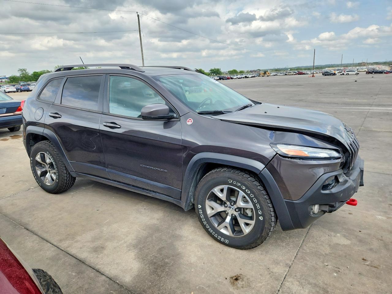 2015 Jeep Cherokee Trailhawk - zdjęcie 4
