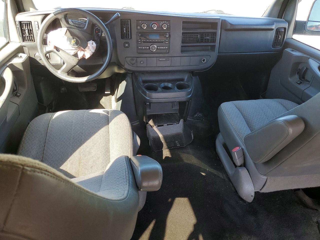 2014 Chevrolet Express G1500 Ls - zdjęcie 8