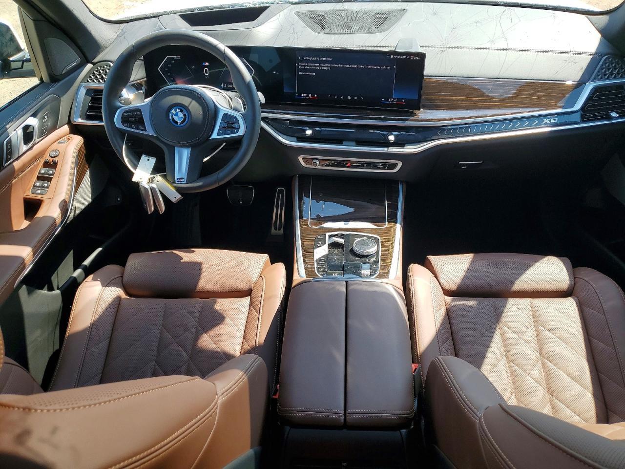 2025 BMW X5 xDrive50E - zdjęcie 8