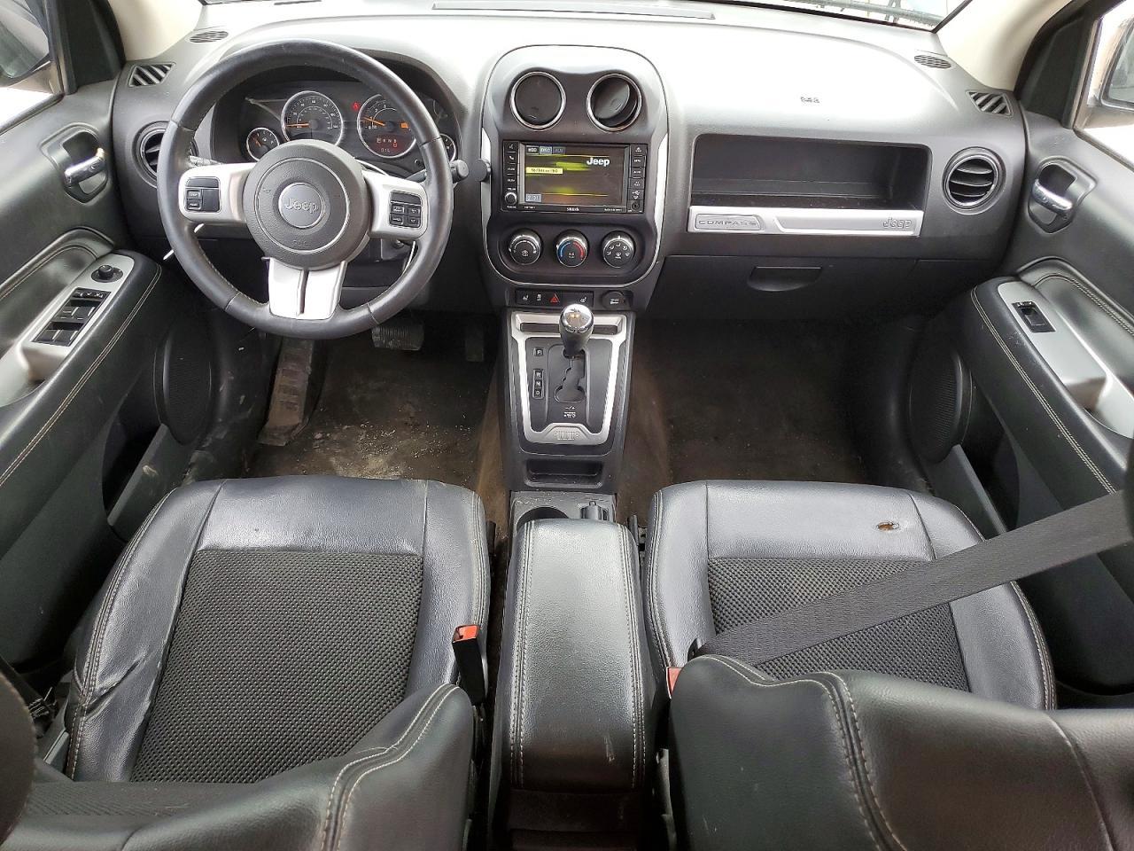 2015 Jeep Compass Latitude - zdjęcie 8