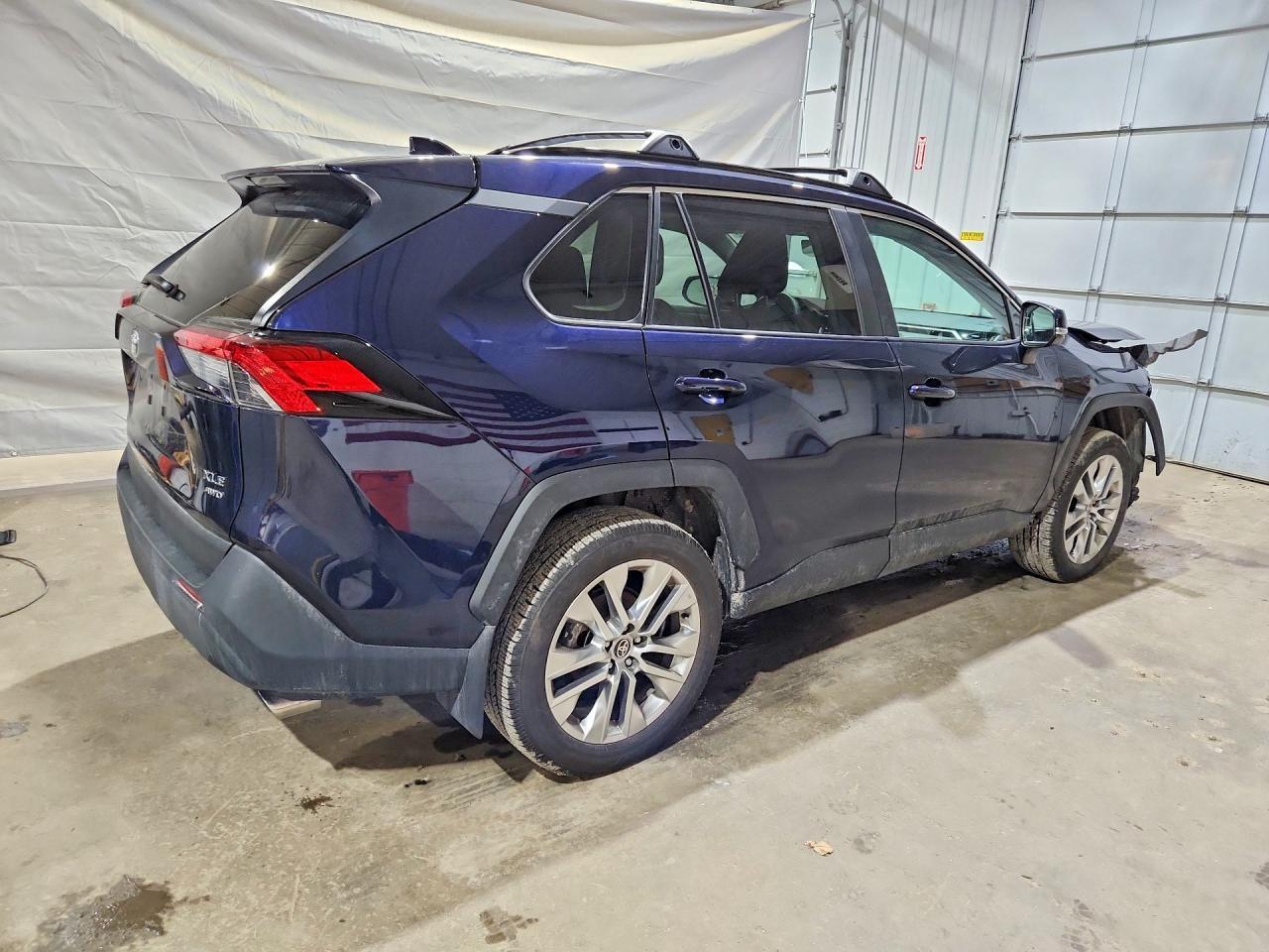 2024 Toyota Rav4 Xle Premium - zdjęcie 3