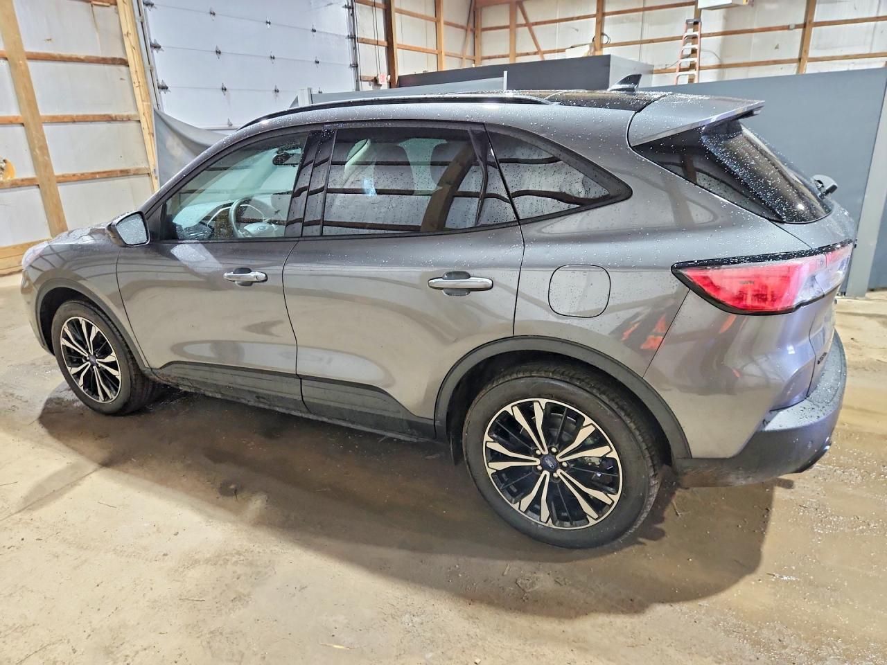 2022 Ford Escape Sel - zdjęcie 2