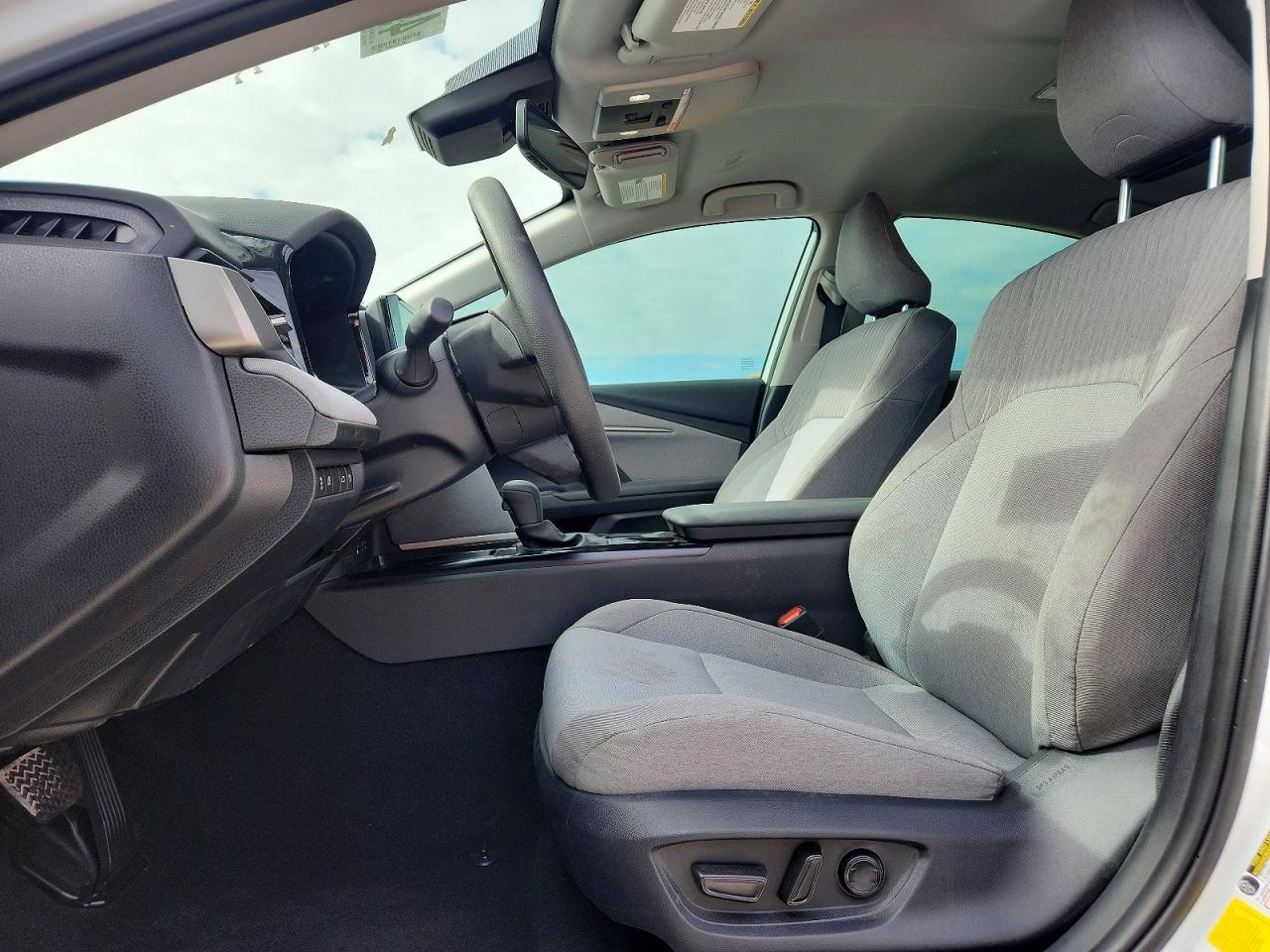 2025 Toyota Camry Le - zdjęcie 7