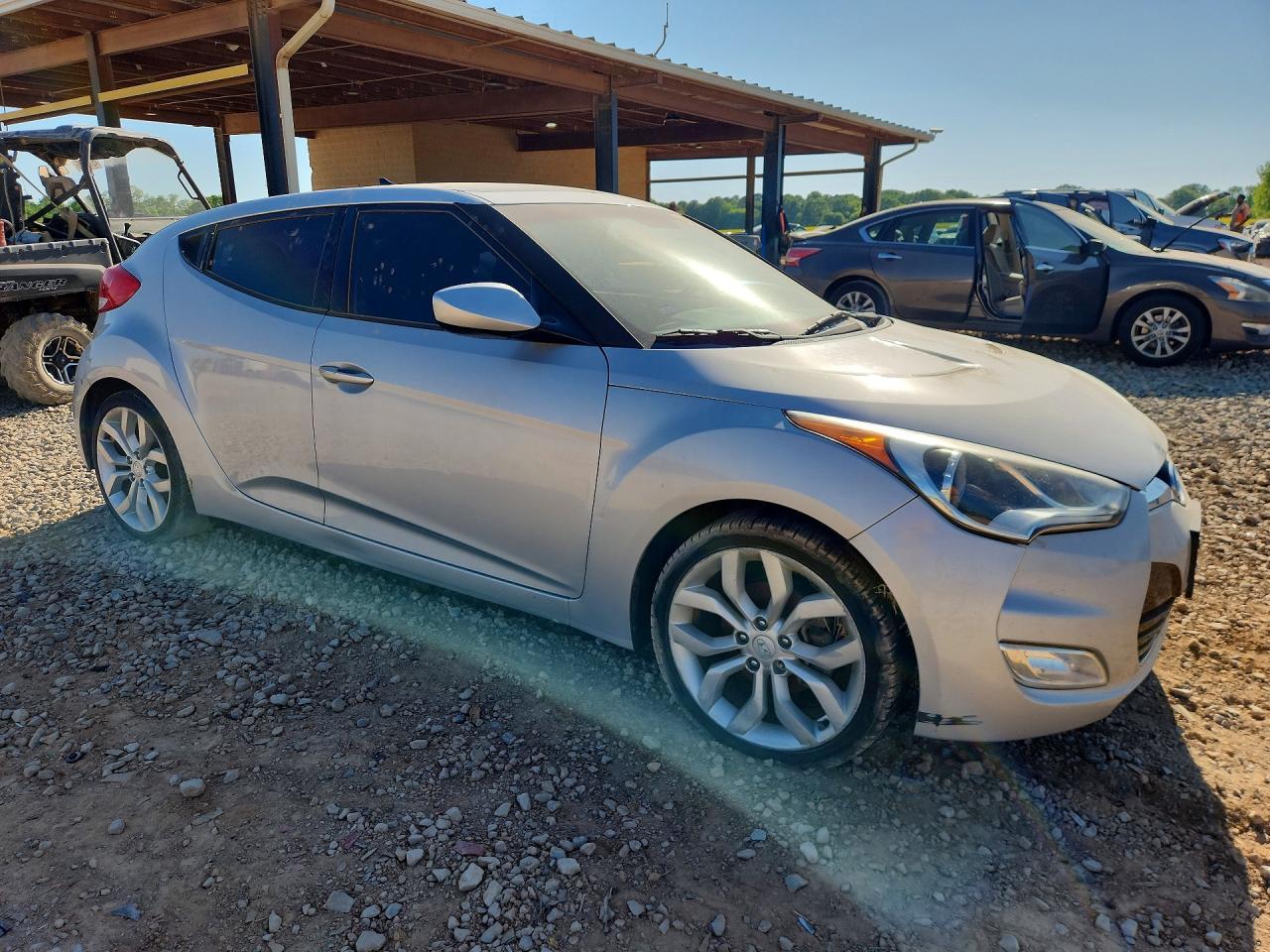 2013 Hyundai Veloster Base - zdjęcie 4