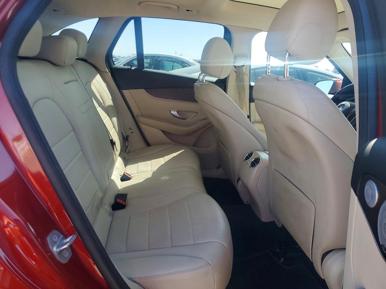 2018 Mercedes-Benz Glc 300 4Matic - zdjęcie 11
