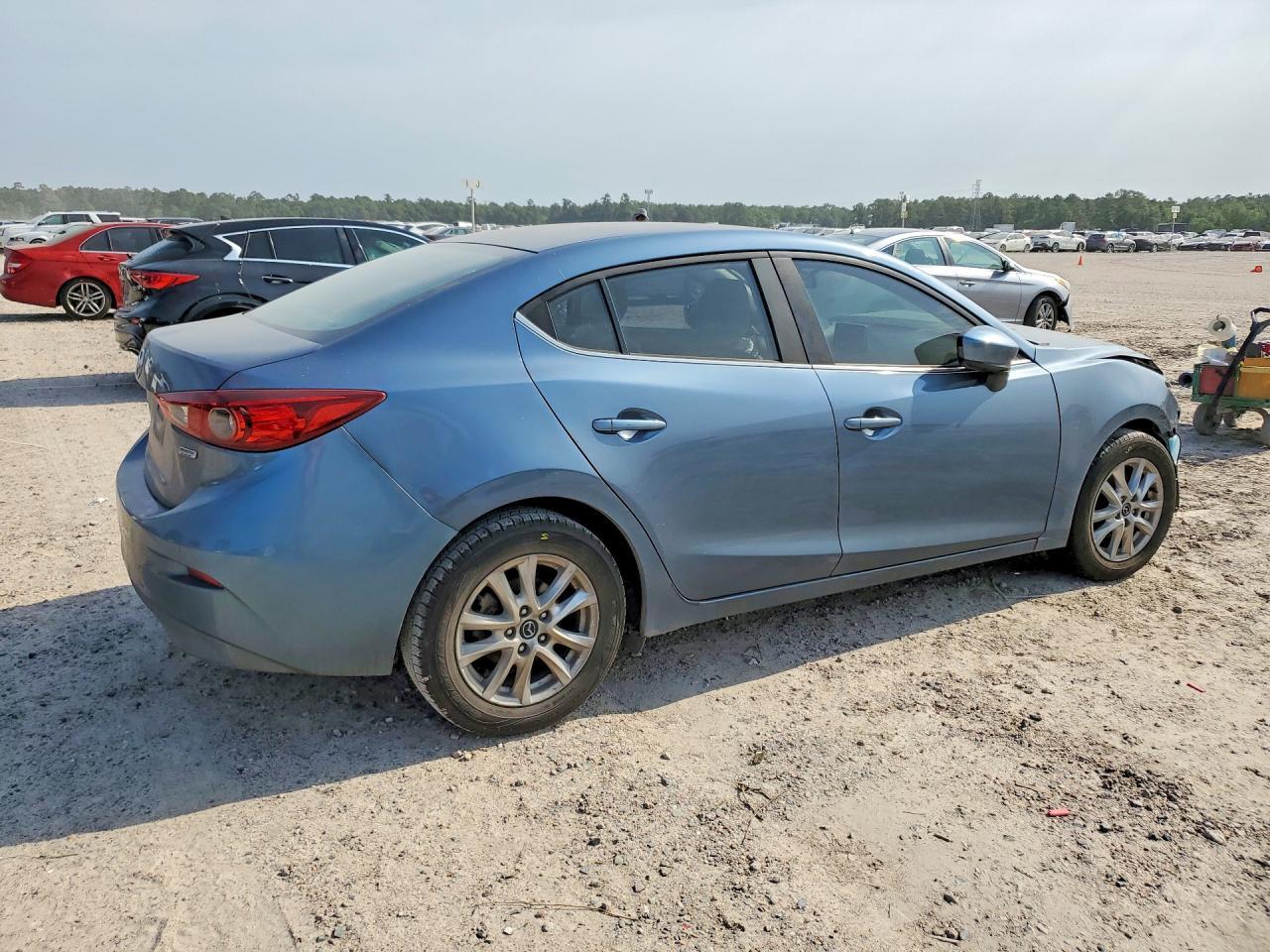 2016 Mazd 3 - zdjęcie 3