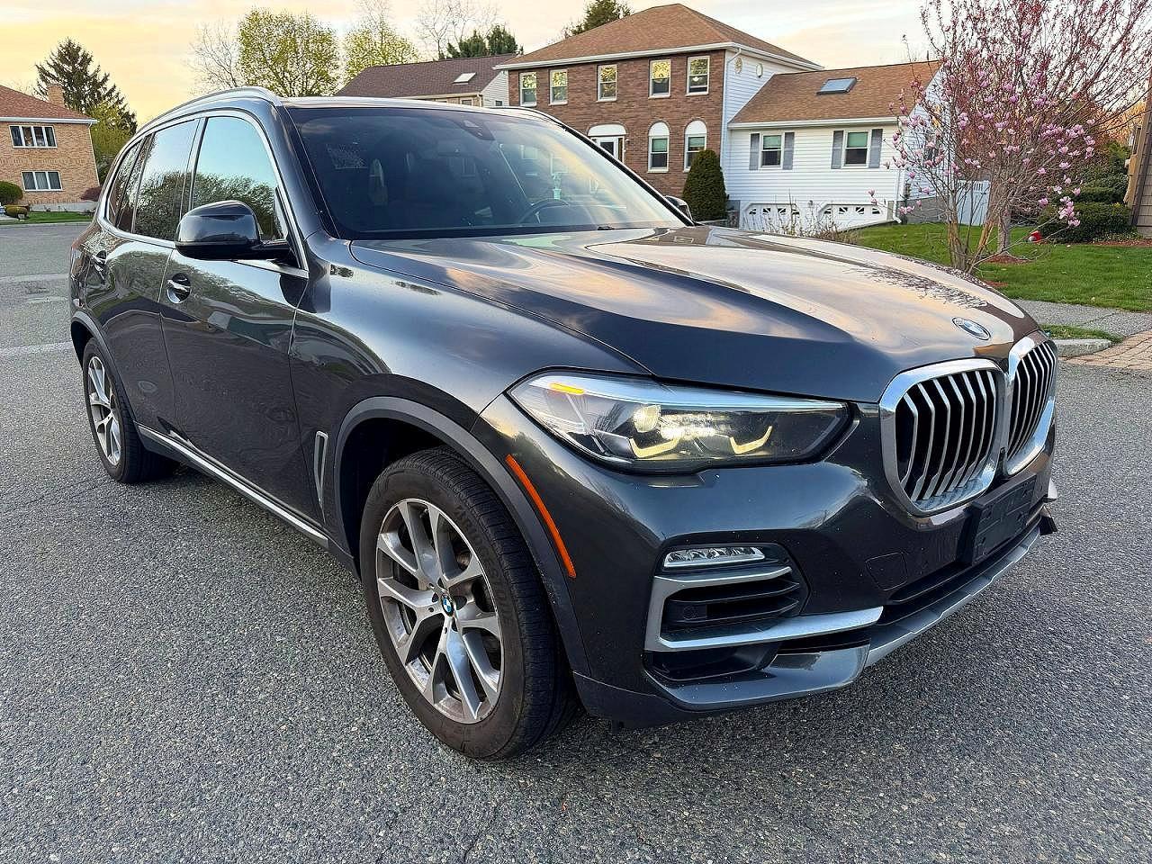 2019 BMW X5 xDrive40I - zdjęcie główne
