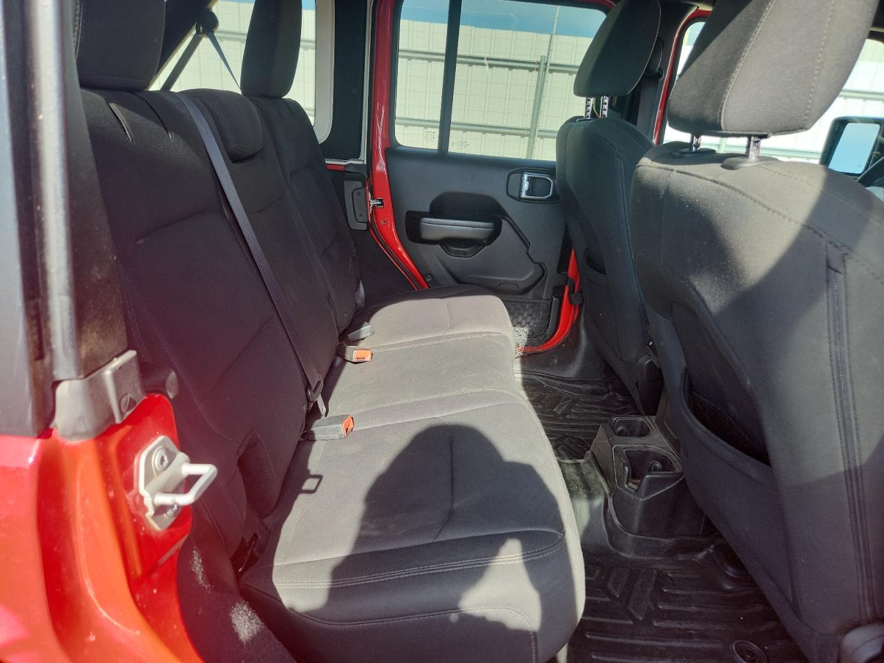2018 Jeep Wrangler Unlimited Sport - zdjęcie 11